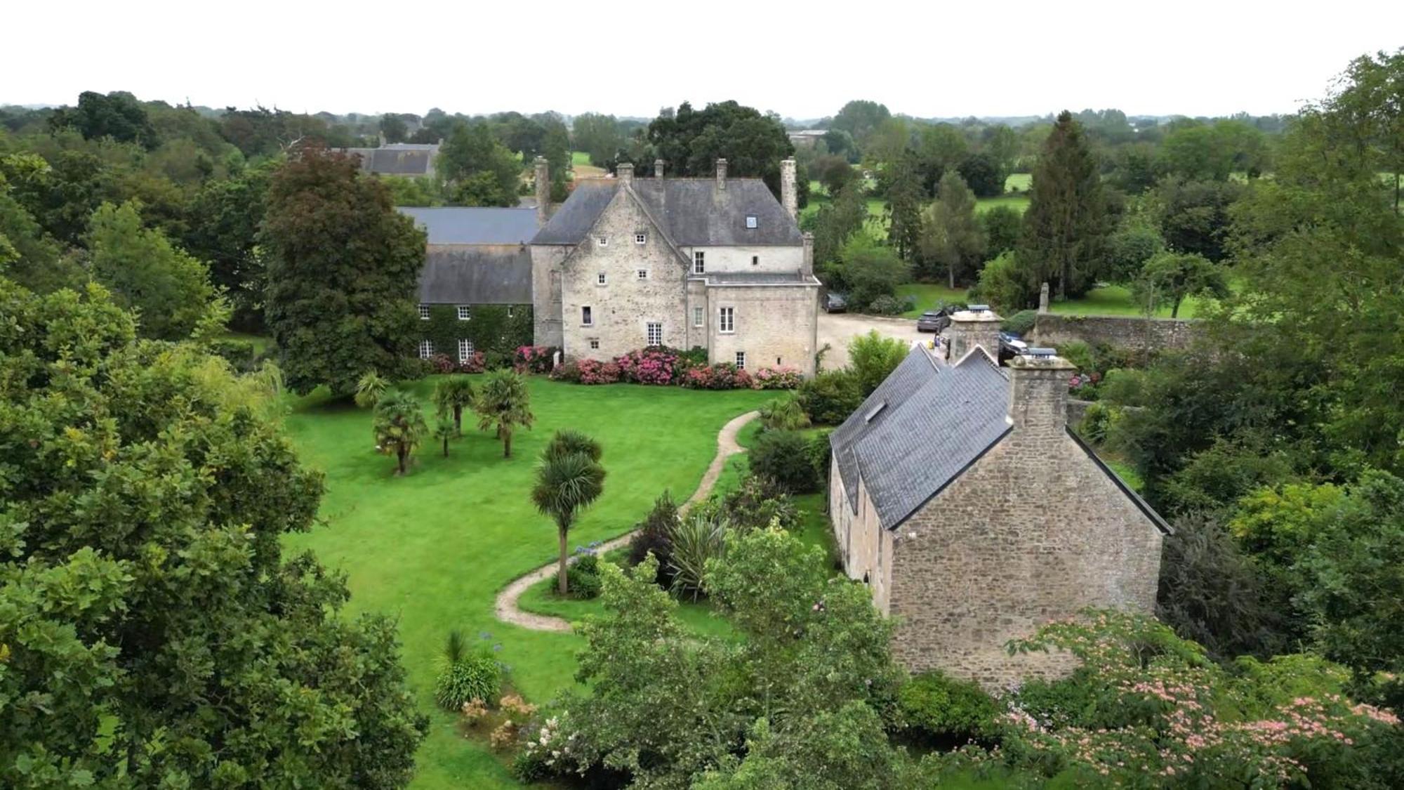 Manoir De Savigny Bed & Breakfast Valognes Dış mekan fotoğraf