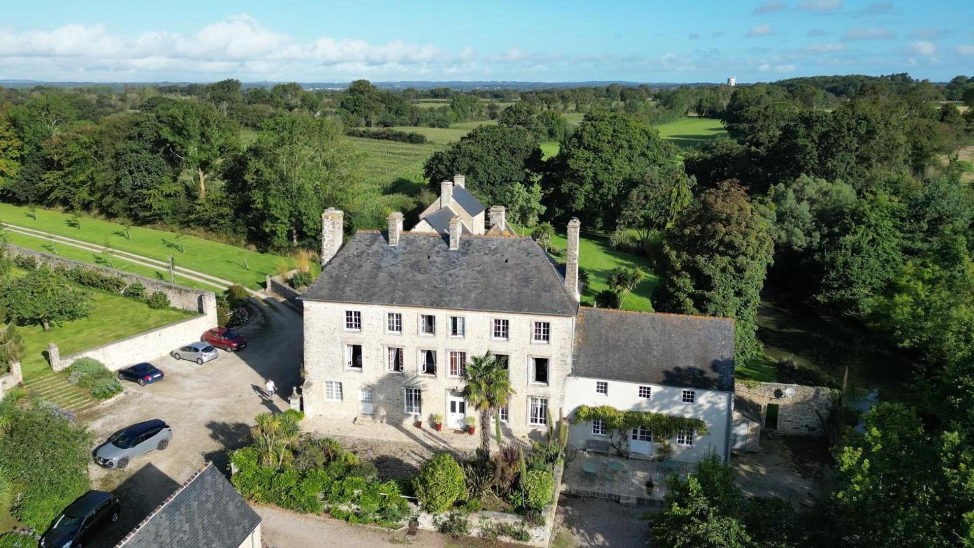 Manoir De Savigny Bed & Breakfast Valognes Dış mekan fotoğraf
